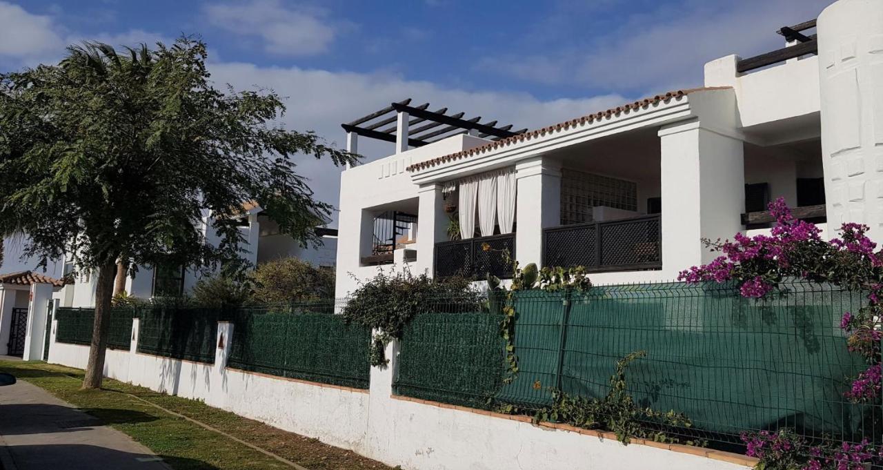 A Golf & Beach Chez Pascale Et Alain Alcaidesa Exterior photo