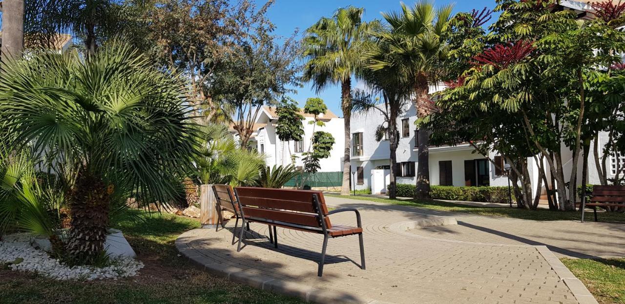 A Golf & Beach Chez Pascale Et Alain Alcaidesa Exterior photo