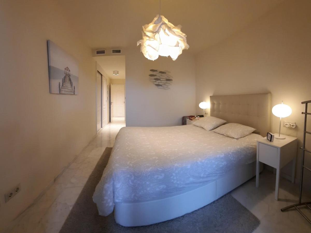 A Golf & Beach Chez Pascale Et Alain Alcaidesa Exterior photo
